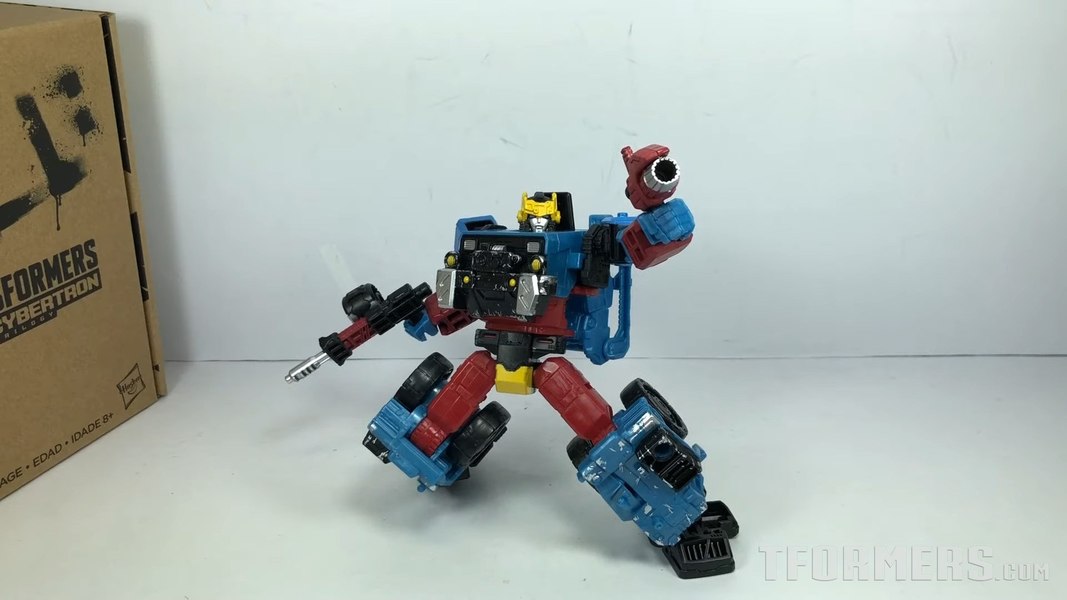 Transformers Generations Selects Hot Shot Video Review And Images 02 (2 of 7)